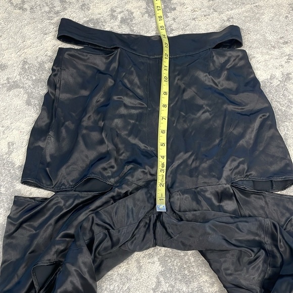 New Topshop Slash Wide Leg Cutout Satin Pants In Black Limited Edition Sz 6 - Picture 10 of 14